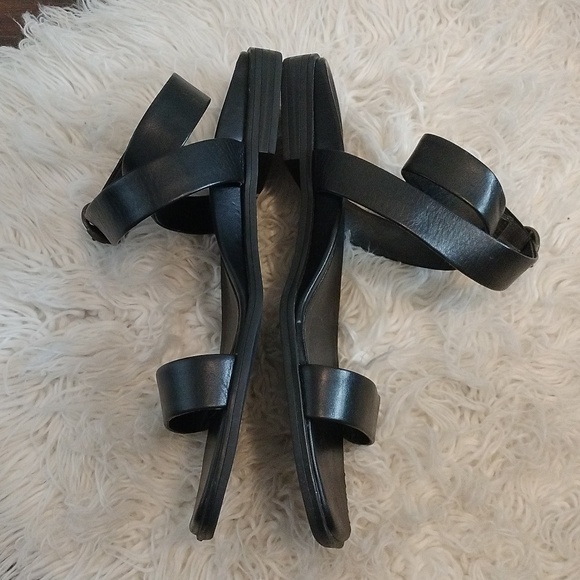 Vionic Anaya Ankle Wrap Black Strappy Sandals - Picture 7 of 8